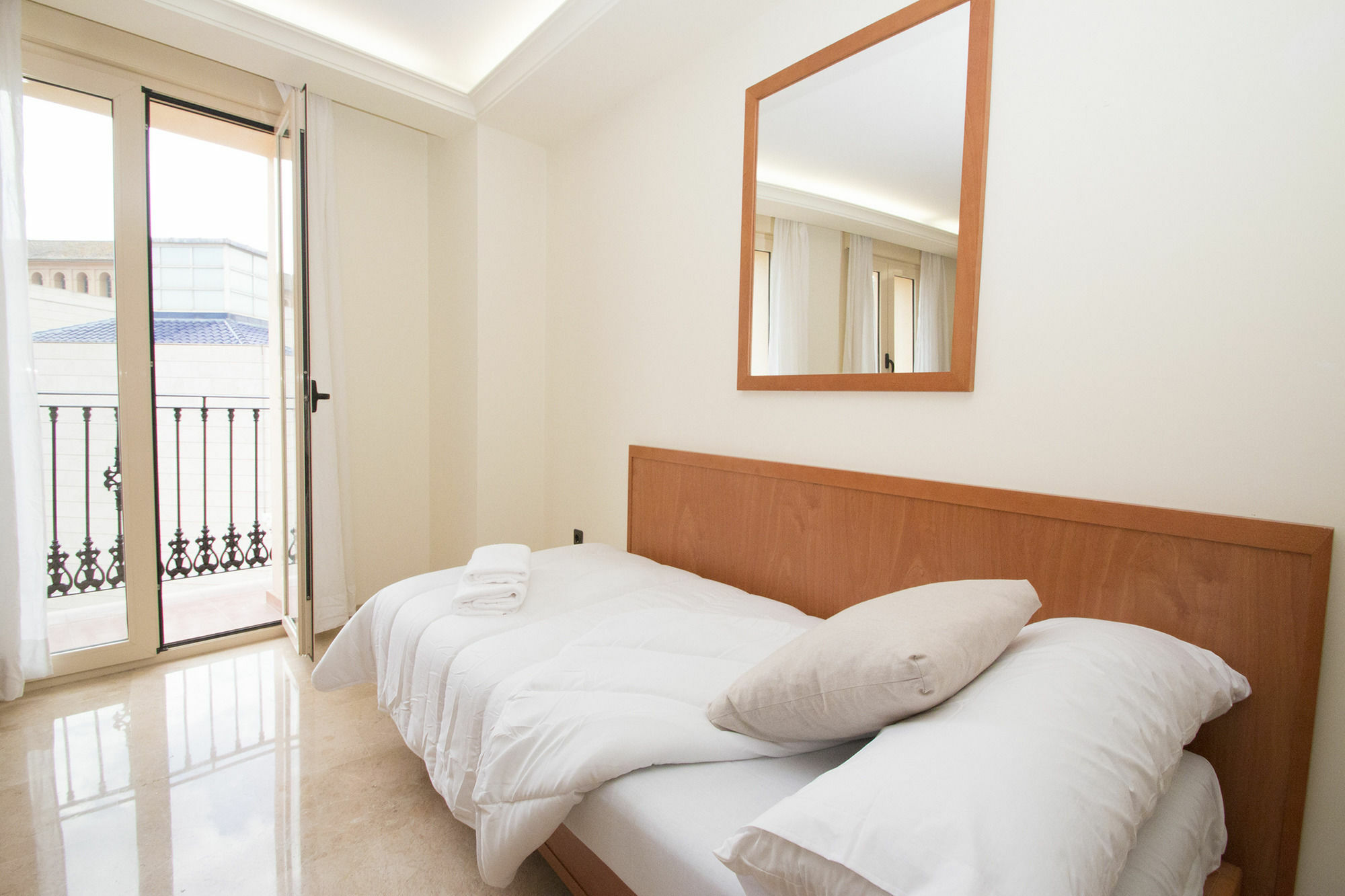 Viveros Apartments Валенсия Экстерьер фото